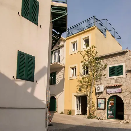 House Lea Ferienhaus *